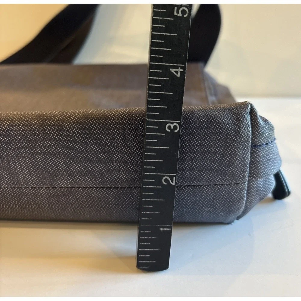 Skagen Eric Messenger Bag Heathered Navy Nylon Leather Trim Large Zippers